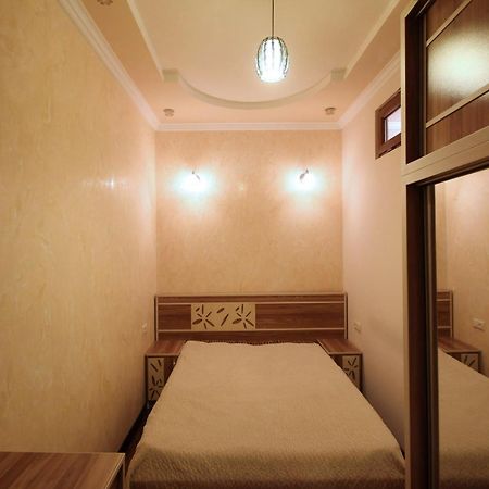 Amiryan Street 1 Bedroom Deluxe Apartment With Balcony Am104 เยเรวาน ภายนอก รูปภาพ