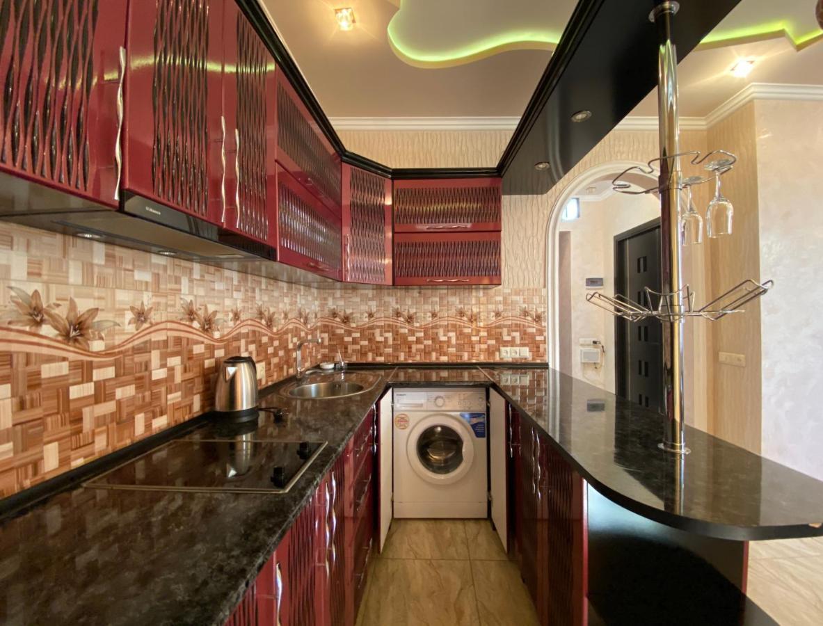 Amiryan Street 1 Bedroom Deluxe Apartment With Balcony Am104 เยเรวาน ภายนอก รูปภาพ