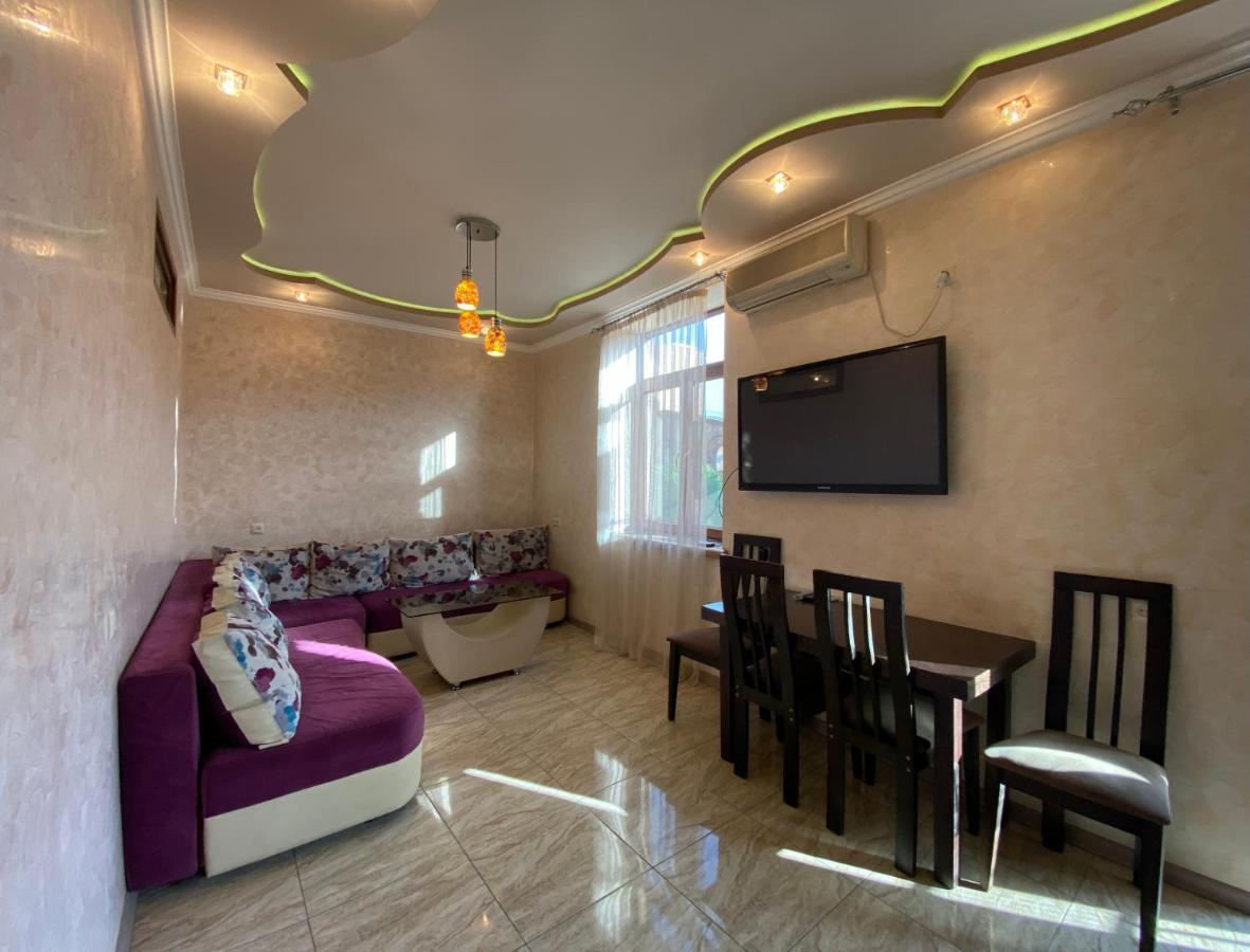 Amiryan Street 1 Bedroom Deluxe Apartment With Balcony Am104 เยเรวาน ภายนอก รูปภาพ