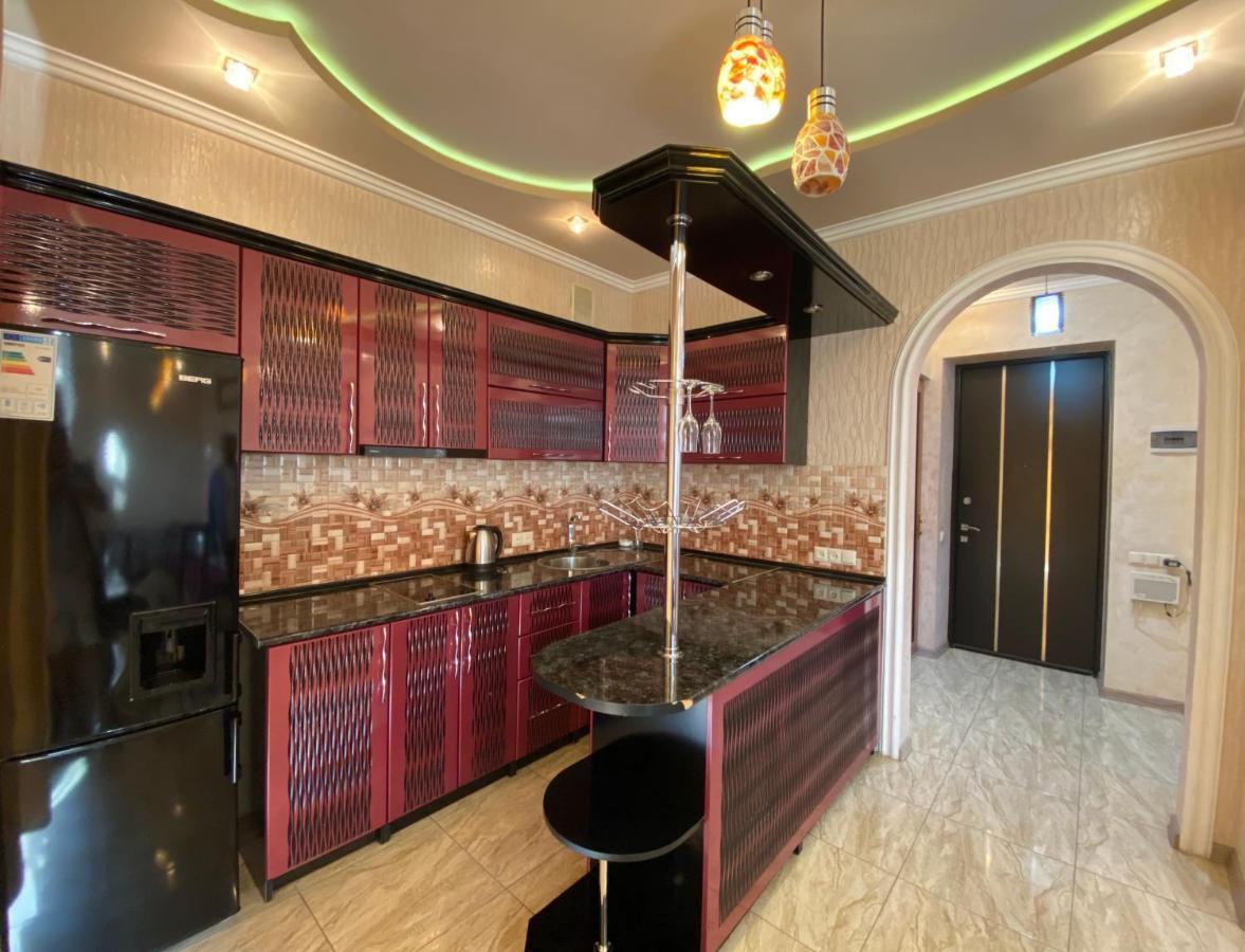 Amiryan Street 1 Bedroom Deluxe Apartment With Balcony Am104 เยเรวาน ภายนอก รูปภาพ