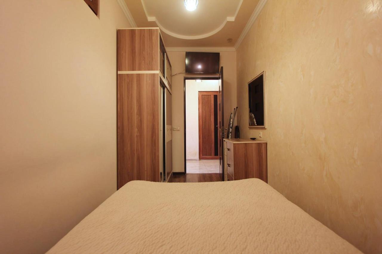 Amiryan Street 1 Bedroom Deluxe Apartment With Balcony Am104 เยเรวาน ภายนอก รูปภาพ