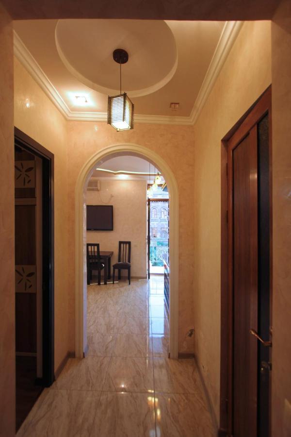 Amiryan Street 1 Bedroom Deluxe Apartment With Balcony Am104 เยเรวาน ภายนอก รูปภาพ