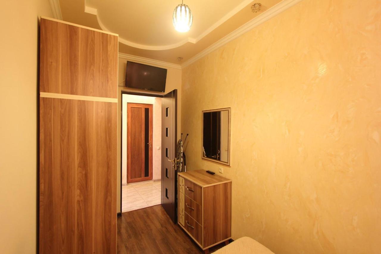 Amiryan Street 1 Bedroom Deluxe Apartment With Balcony Am104 เยเรวาน ภายนอก รูปภาพ